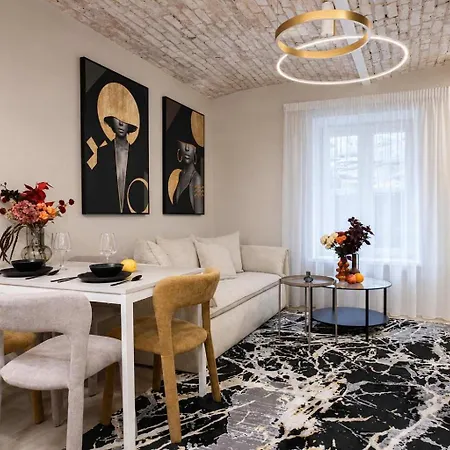 Scheffel Courtyard Residences Grand Combo リガ